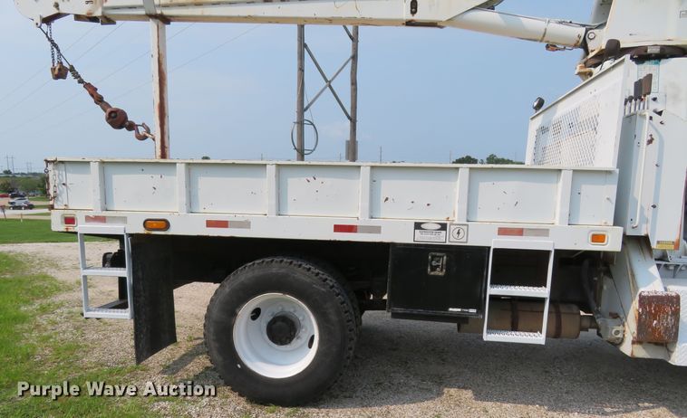 image for item FP9340 2002 Freightliner FL70  crane truck