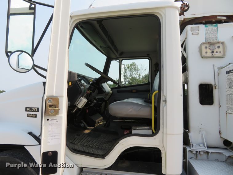 image for item FP9340 2002 Freightliner FL70  crane truck