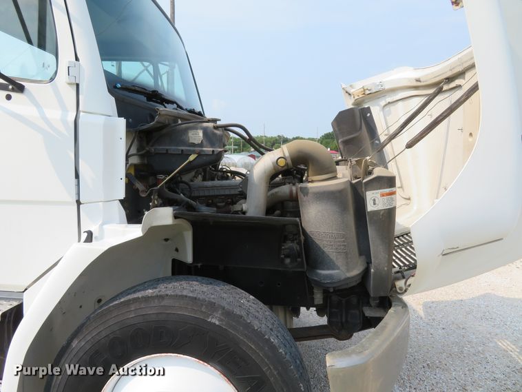 image for item FP9340 2002 Freightliner FL70  crane truck