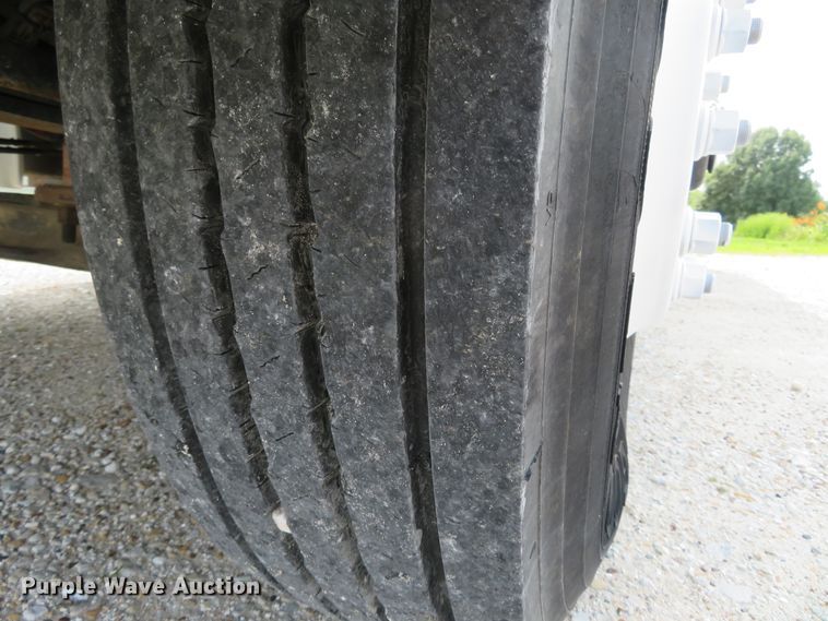 image for item FP9340 2002 Freightliner FL70  crane truck