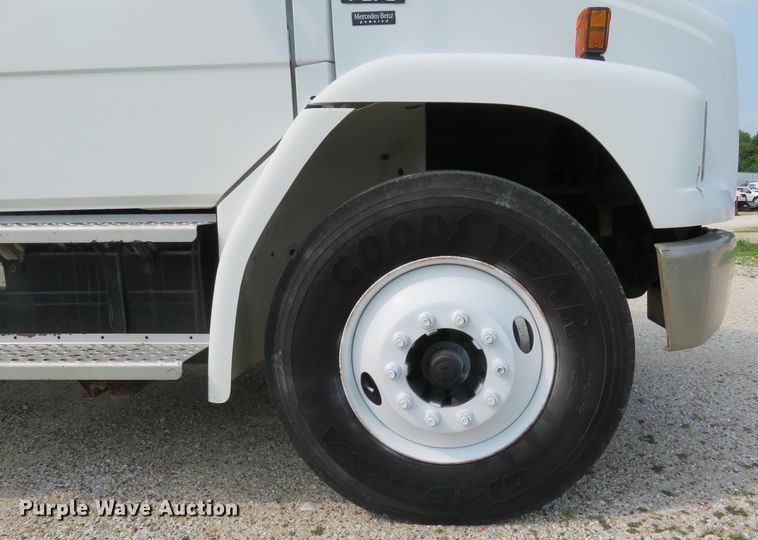 image for item FP9340 2002 Freightliner FL70  crane truck