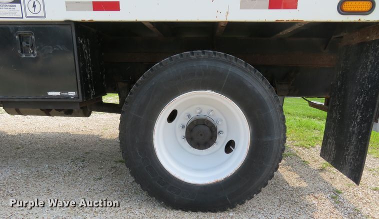 image for item FP9340 2002 Freightliner FL70  crane truck