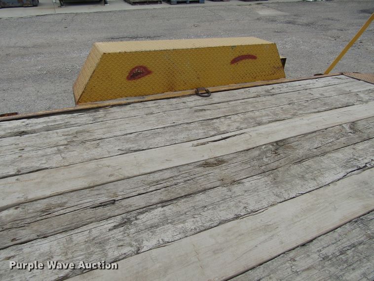 image for item GC9927 2005 Maclander  utility trailer