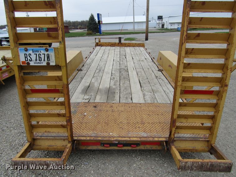 image for item GC9927 2005 Maclander  utility trailer