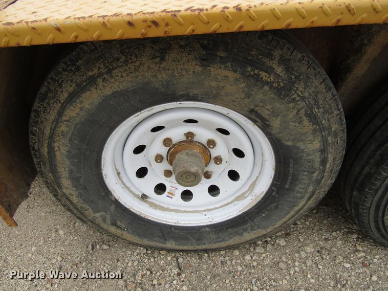 image for item GC9927 2005 Maclander  utility trailer