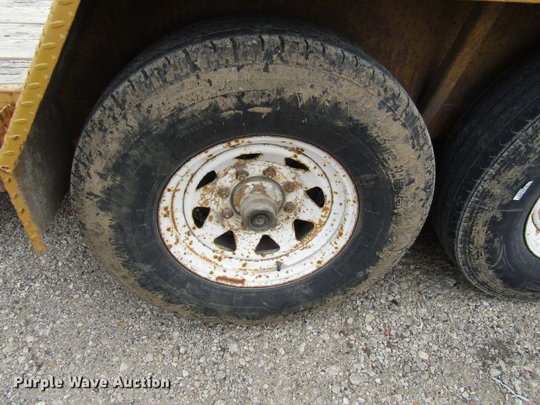 image for item GC9927 2005 Maclander  utility trailer