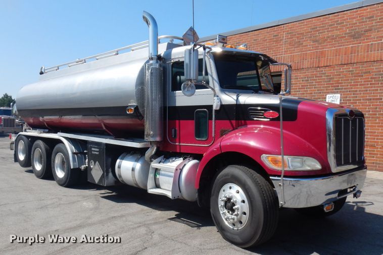 image for item HD9115 2007 Peterbilt PB340  tank truck