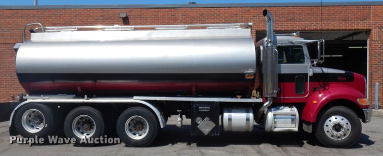 image for item HD9115 2007 Peterbilt PB340  tank truck