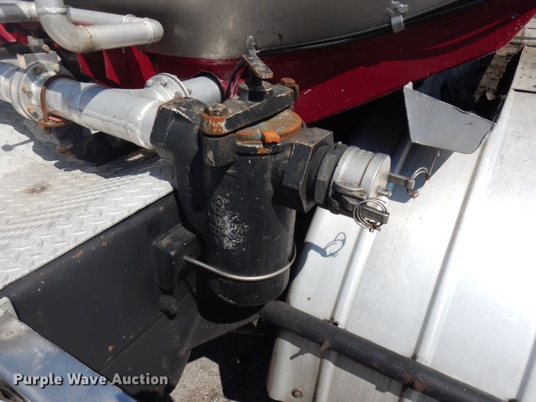 image for item HD9115 2007 Peterbilt PB340  tank truck