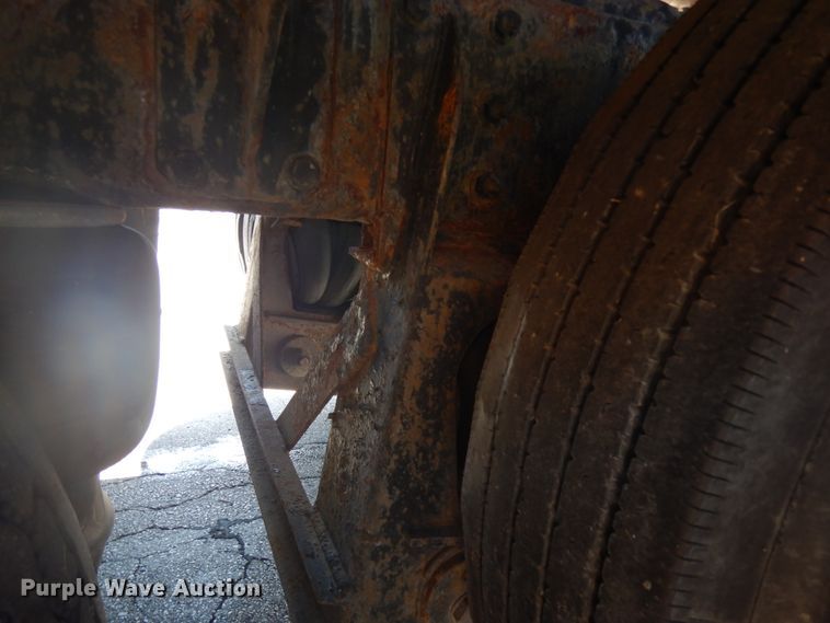 image for item HD9115 2007 Peterbilt PB340  tank truck