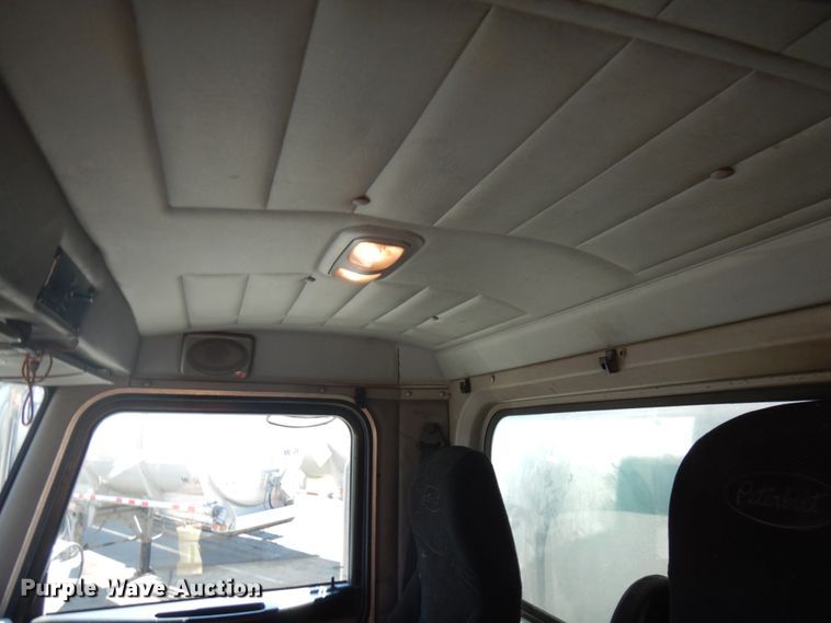 image for item HD9115 2007 Peterbilt PB340  tank truck