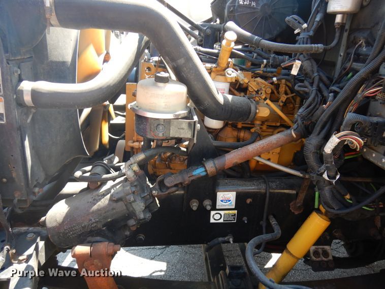 image for item HD9115 2007 Peterbilt PB340  tank truck