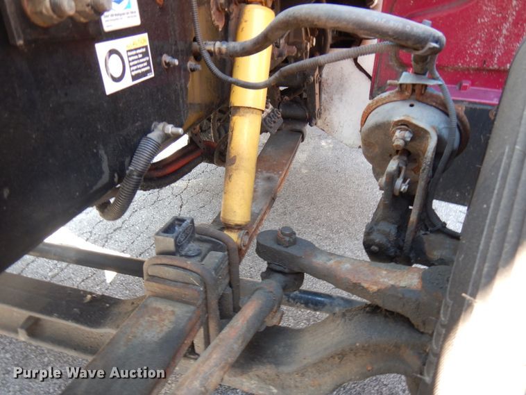 image for item HD9115 2007 Peterbilt PB340  tank truck