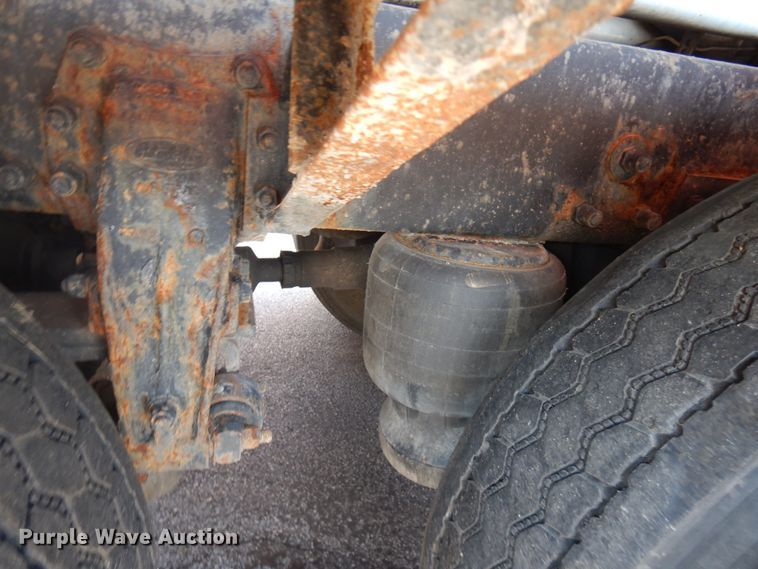 image for item HD9115 2007 Peterbilt PB340  tank truck