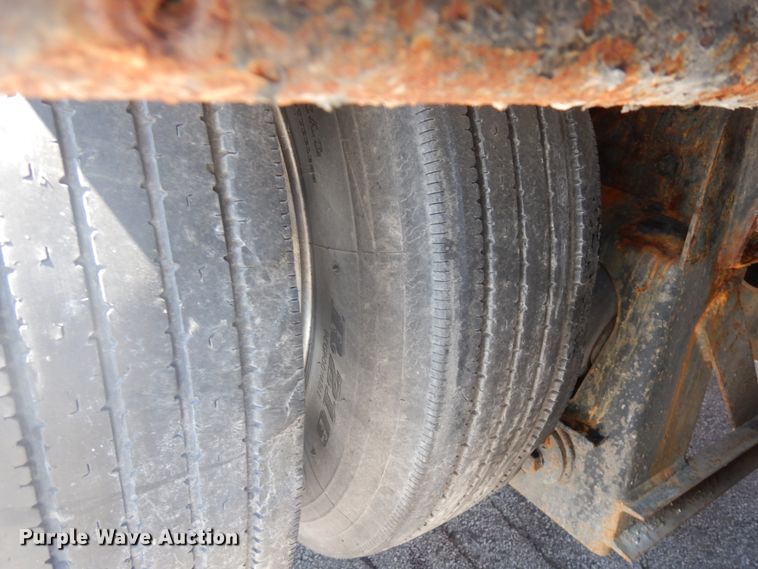 image for item HD9115 2007 Peterbilt PB340  tank truck