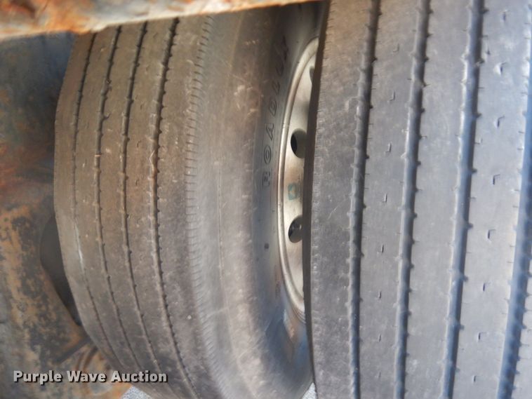 image for item HD9115 2007 Peterbilt PB340  tank truck