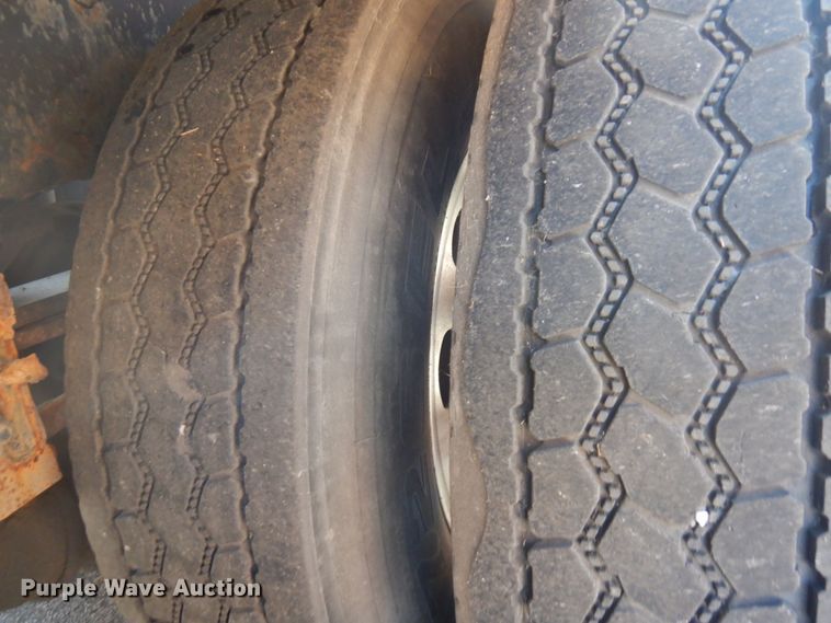 image for item HD9115 2007 Peterbilt PB340  tank truck