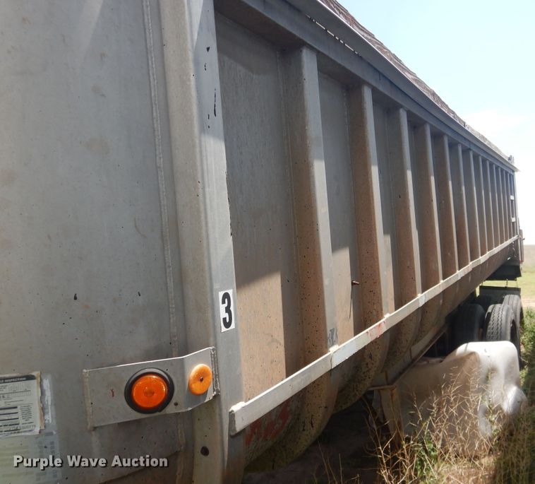 image for item HI9166 1985 Fruehauf  end dump trailer