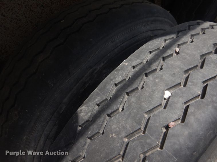 image for item HI9166 1985 Fruehauf  end dump trailer