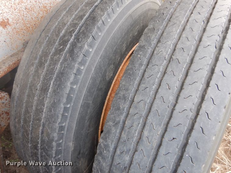 image for item HI9166 1985 Fruehauf  end dump trailer