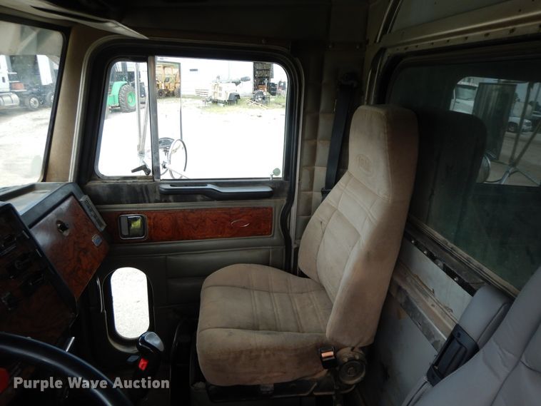 image for item HP9647 1998 Peterbilt 379  dump truck