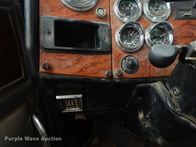 image for item HP9647 1998 Peterbilt 379  dump truck