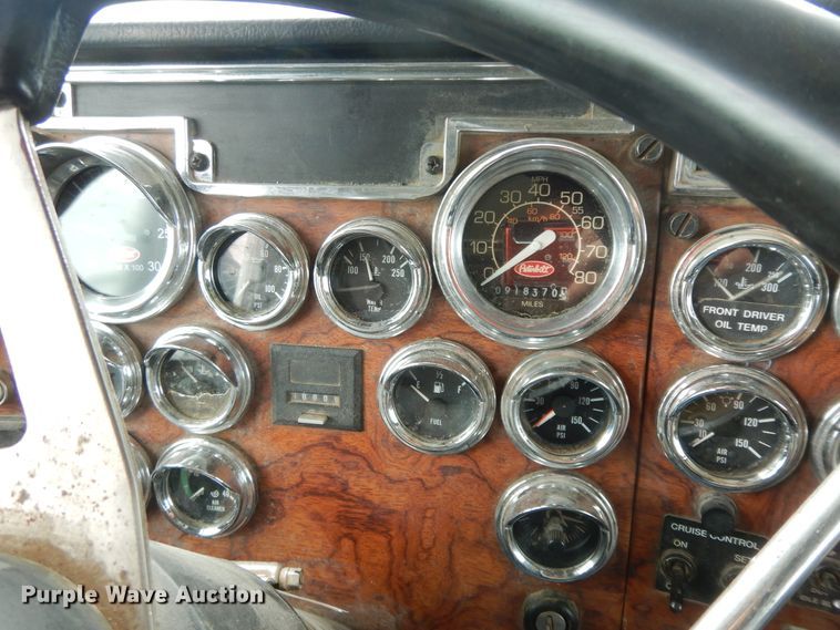 image for item HP9647 1998 Peterbilt 379  dump truck