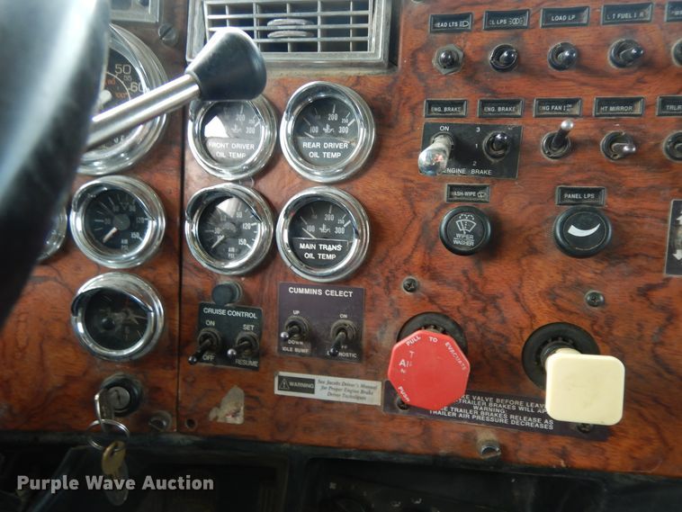 image for item HP9647 1998 Peterbilt 379  dump truck