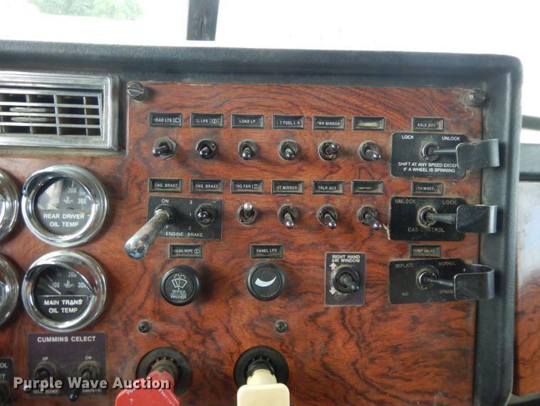 image for item HP9647 1998 Peterbilt 379  dump truck