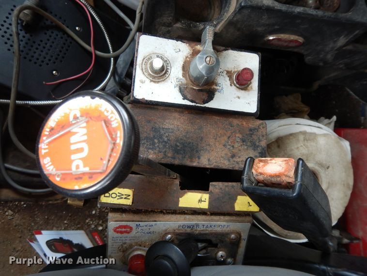 image for item HP9647 1998 Peterbilt 379  dump truck