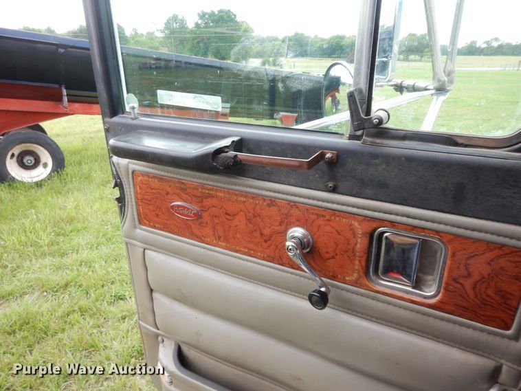 image for item HP9647 1998 Peterbilt 379  dump truck