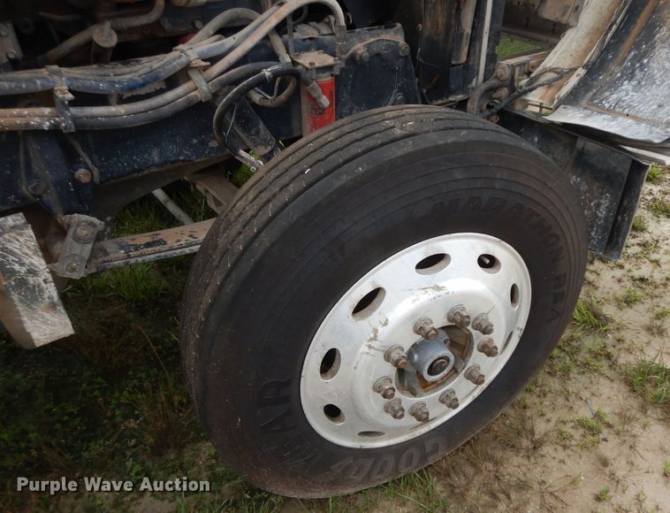 image for item HP9647 1998 Peterbilt 379  dump truck