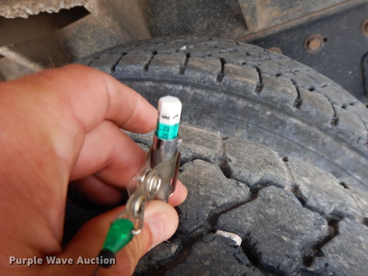 image for item HP9647 1998 Peterbilt 379  dump truck