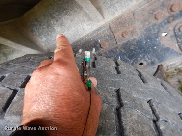 image for item HP9647 1998 Peterbilt 379  dump truck