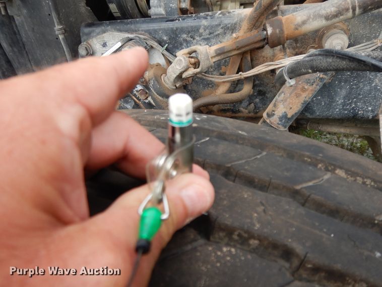 image for item HP9647 1998 Peterbilt 379  dump truck