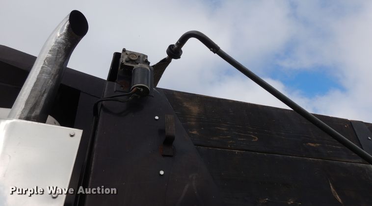 image for item HP9647 1998 Peterbilt 379  dump truck