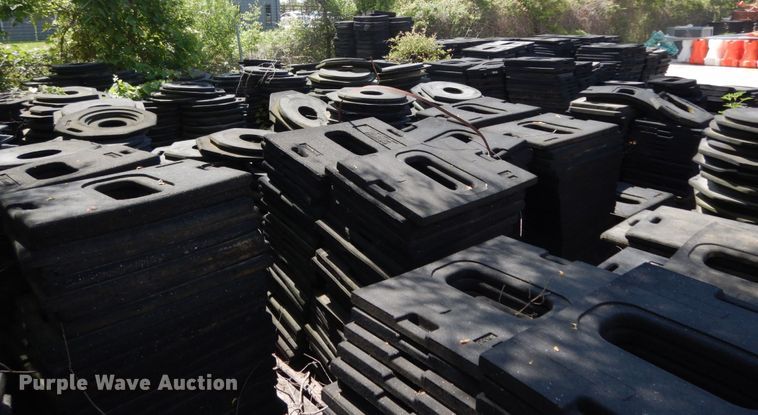 image for item HR9706 Approximately 2,965 traffic drum and cone bases