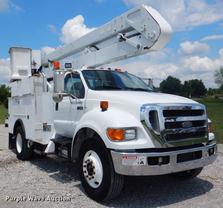 image for item HT9332 2008 Ford F750 Super Duty XL  bucket truck