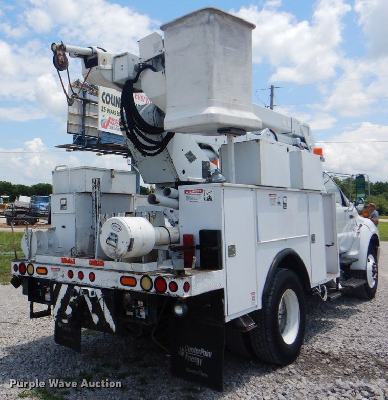 image for item HT9332 2008 Ford F750 Super Duty XL  bucket truck