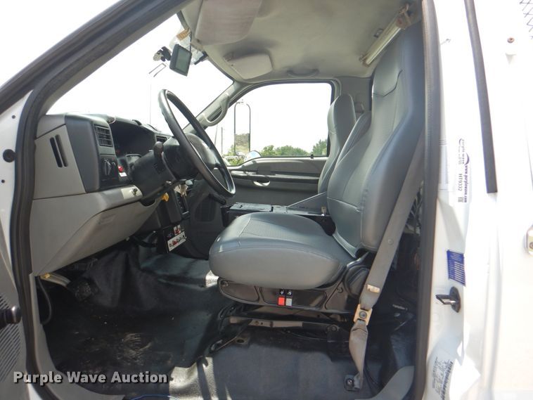 image for item HT9332 2008 Ford F750 Super Duty XL  bucket truck