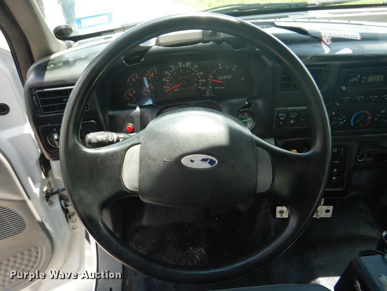 image for item HT9332 2008 Ford F750 Super Duty XL  bucket truck