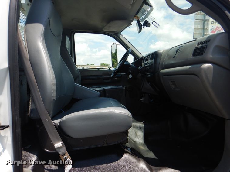 image for item HT9332 2008 Ford F750 Super Duty XL  bucket truck