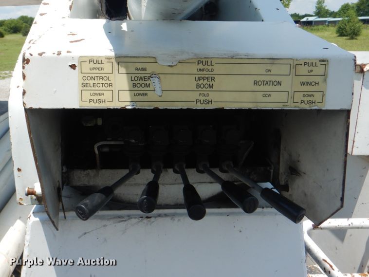 image for item HT9332 2008 Ford F750 Super Duty XL  bucket truck