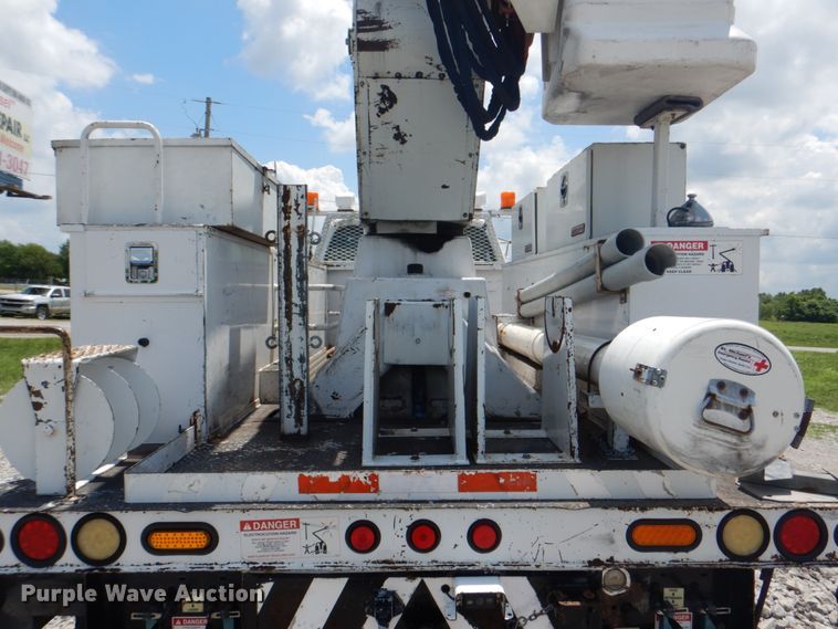 image for item HT9332 2008 Ford F750 Super Duty XL  bucket truck