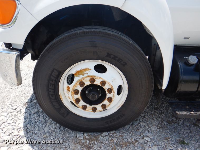 image for item HT9332 2008 Ford F750 Super Duty XL  bucket truck