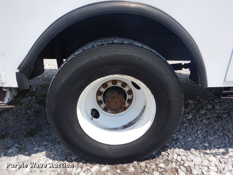 image for item HT9332 2008 Ford F750 Super Duty XL  bucket truck