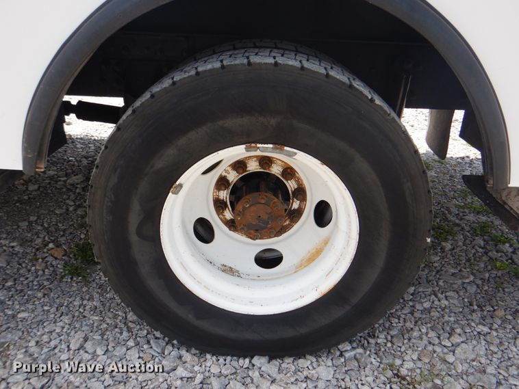 image for item HT9332 2008 Ford F750 Super Duty XL  bucket truck