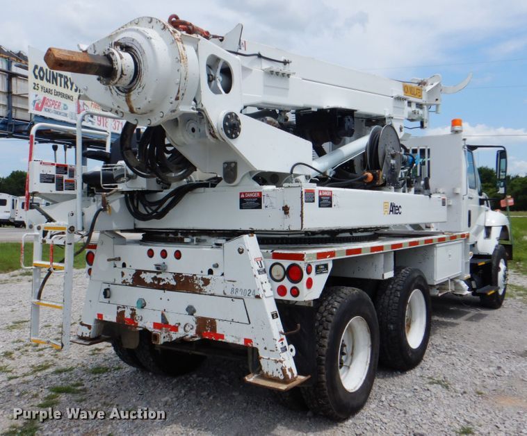 image for item HT9344 2008 International WorkStar 7400  pressure digger truck