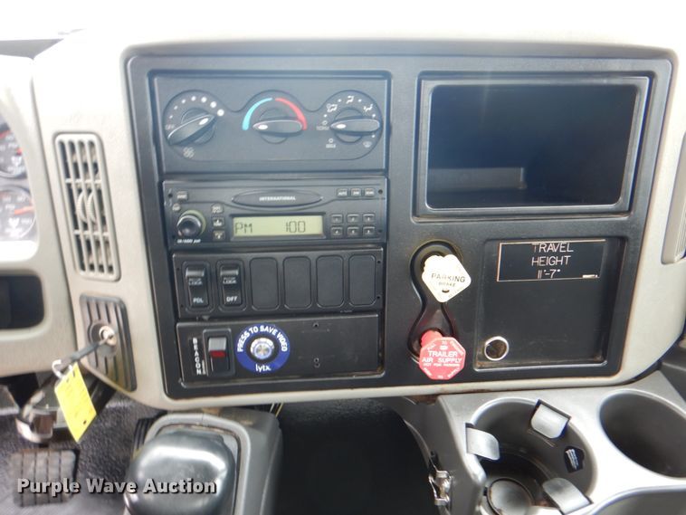 image for item HT9344 2008 International WorkStar 7400  pressure digger truck