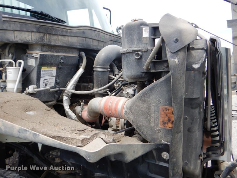 image for item HT9344 2008 International WorkStar 7400  pressure digger truck